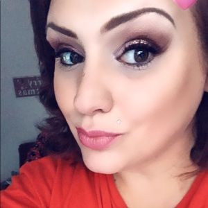 Meet your Posher, Alexandra